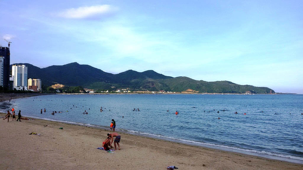 Scientists propose ‘breeding’ artificial beach in Nha Trang