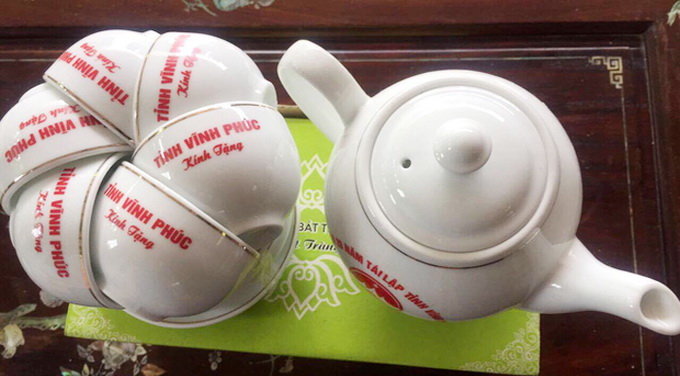 Vietnam province investigates $2.85mn spent on souvenir tea sets