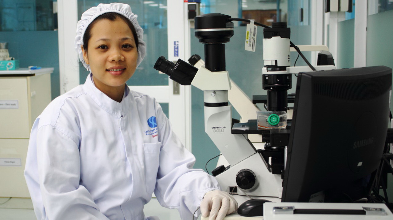 From lab cleaner to published biotechnologist: the story of a Vietnamese female scientist