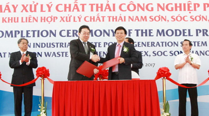 Vietnam’s first industrial waste-powered electricity plant commissioned in Hanoi