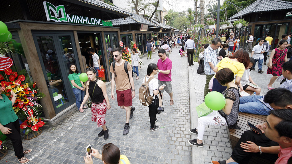 Hanoi opens book street for first time