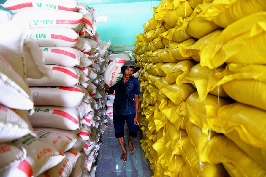 Rice buyers turn to Vietnam as prices stay firm in Thailand, India