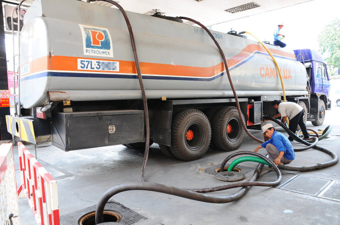 Vietnam’s fuel association calls for tax hikes as zero import duty nears
