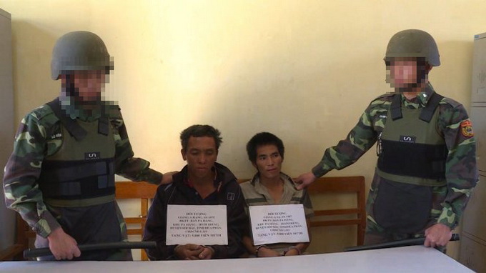 Two Laotians caught smuggling narcotics into Vietnam
