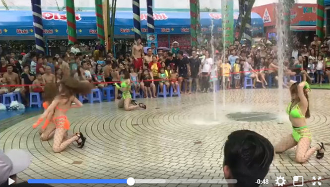 Bikini dance raises eyebrows at Dam Sen Water Park in Saigon
