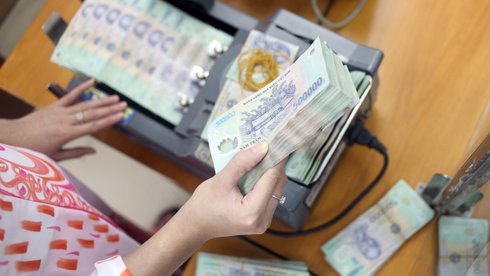 Congolese arrested for attempting to withdraw $30,000 using fake passport in Saigon