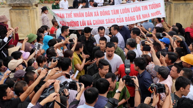 Criminal investigation launched against protesters who held Hanoi officials hostage