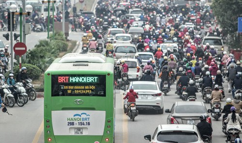 Hanoi BRT line hit by poor occupancy, four months after launch