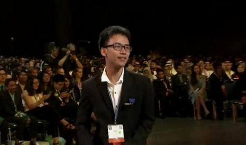 Vietnamese student who got US visa at 11th hour bags third prize at Intel science fair