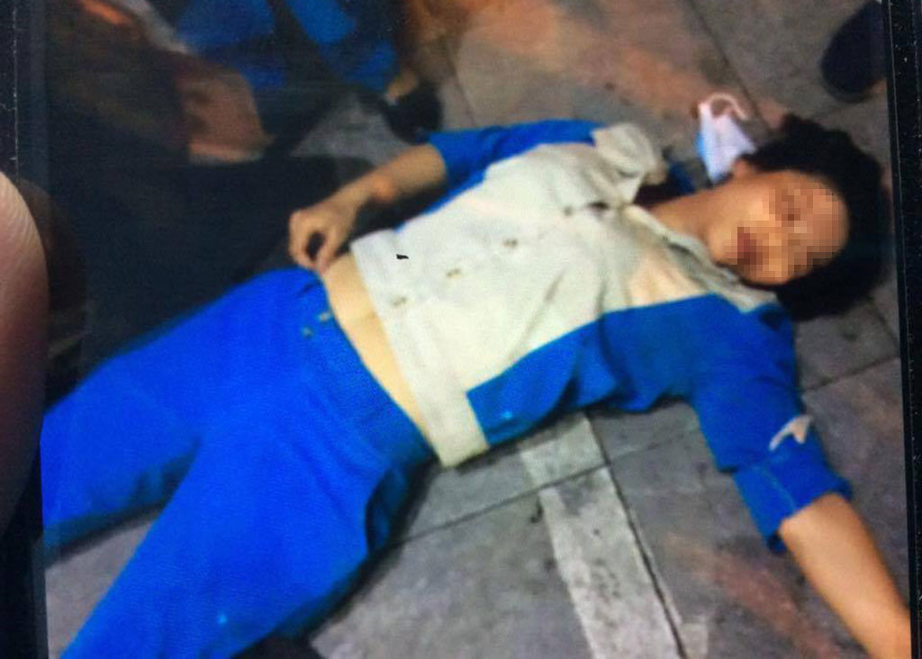 Hanoi sanitation worker beaten unconscious for reminding vendor to keep street clean
