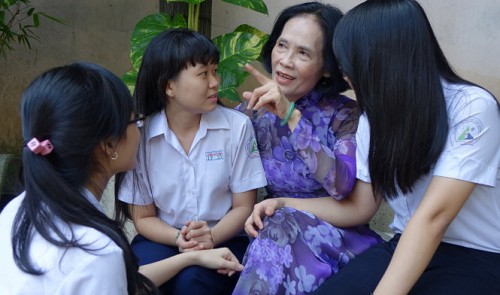 Expat educators discuss ‘moral score’ evaluation in Vietnam