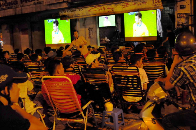Vietnamese punters shocked as EPL, La Liga excluded from football betting law