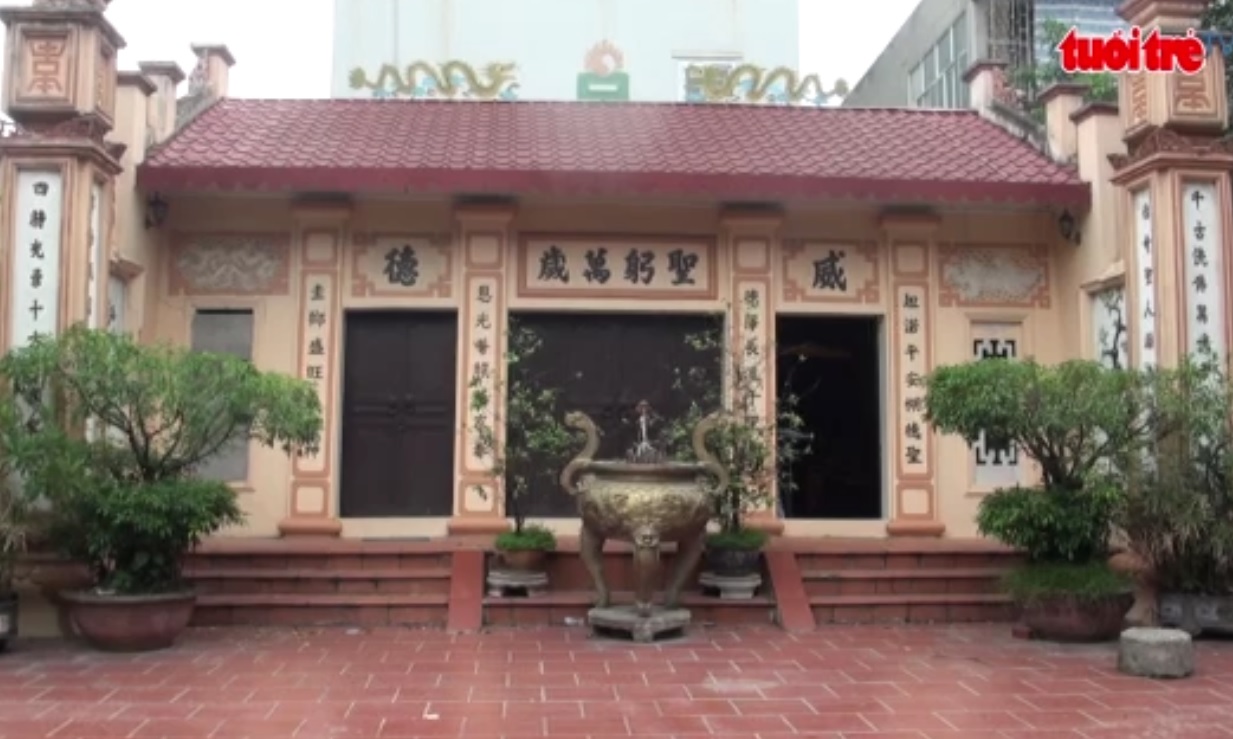 Centuries-old Phap Van Temple abused in Hanoi