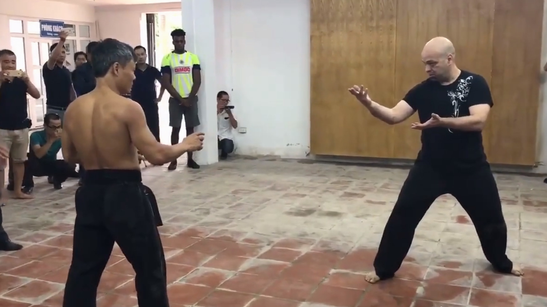 Should martial art duels be regulated by law in Vietnam?