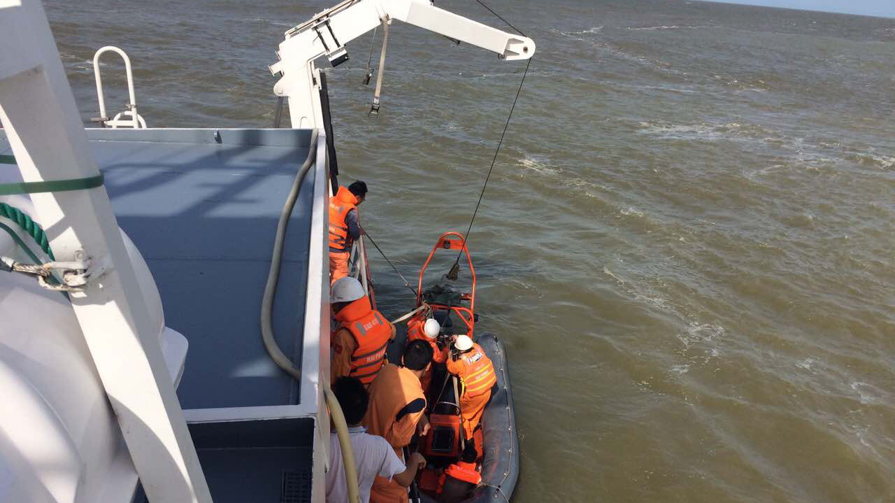 Search for 4 missing crewmen enters second day in central Vietnam