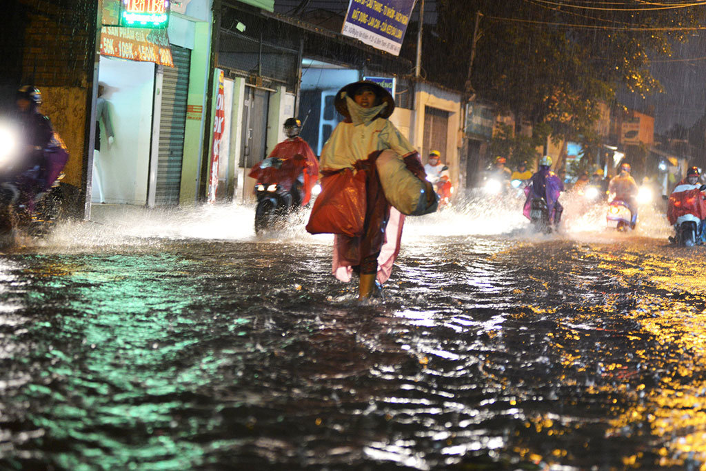 Torrential rain sinks Ho Chi Minh City, again