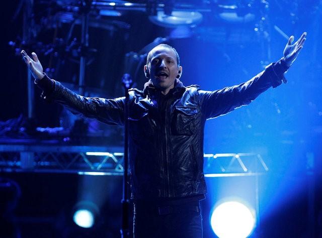Linkin Park singer Bennington dead in apparent suicide: coroner