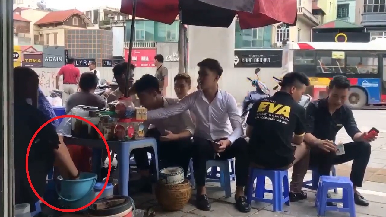 Hair salon employee fined for staging video of vendor washing foot in iced tea
