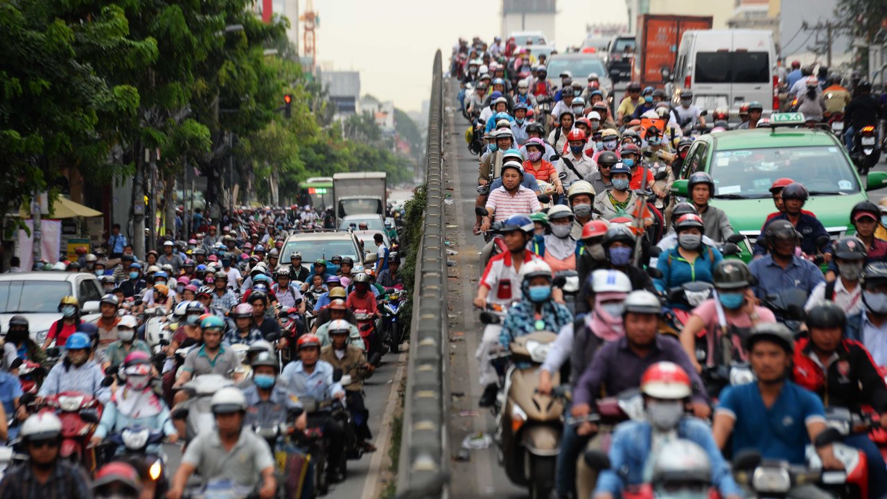Ho Chi Minh City struggles with ineffective flyovers