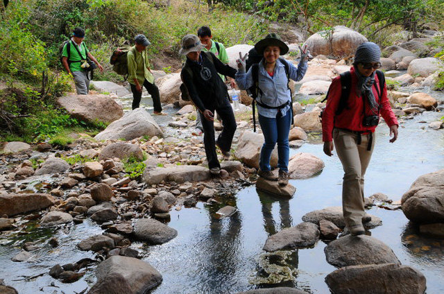 ​Young Vietnamese choose trekking for better health