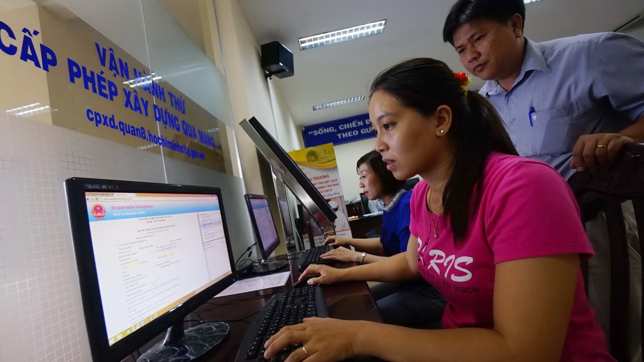 Applying for construction permits online proves time-consuming for Saigon residents