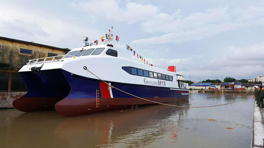 $1.2mn locally-made water bus launched, ready for Saigon route
