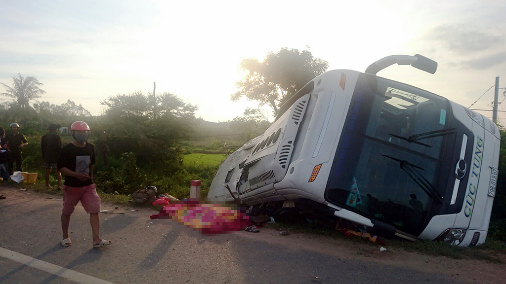​Two die in head-on crash involving sleeper bus in south-central Vietnam