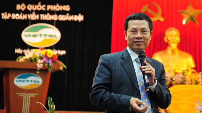 Tighten your shoelaces and get ahead, Viettel CEO advises staff