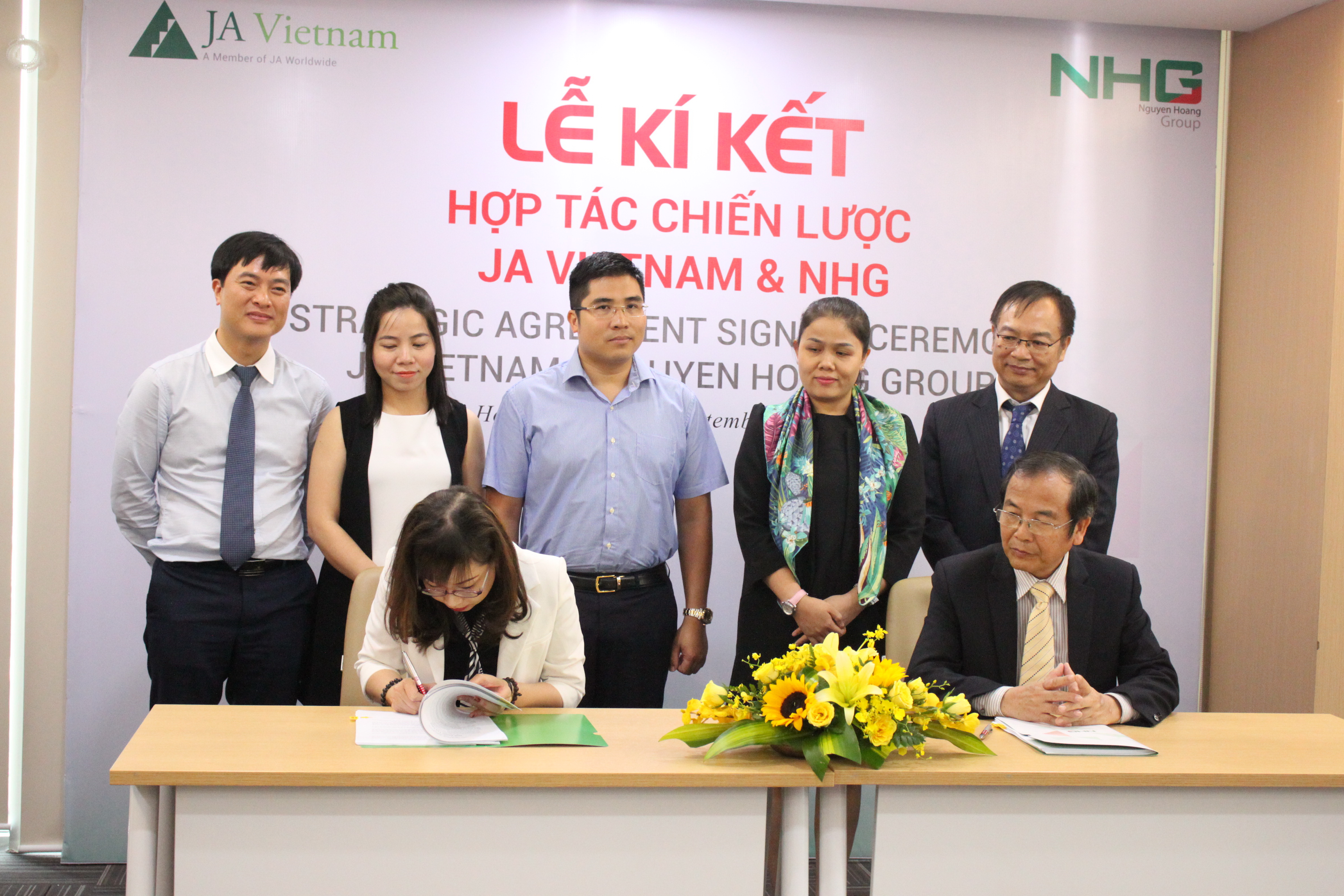 ​Vietnamese firm joins hands with Junior Achievement to launch start-up training programs