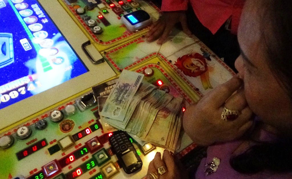 Gambling hides behind arcade games in Ho Chi Minh City