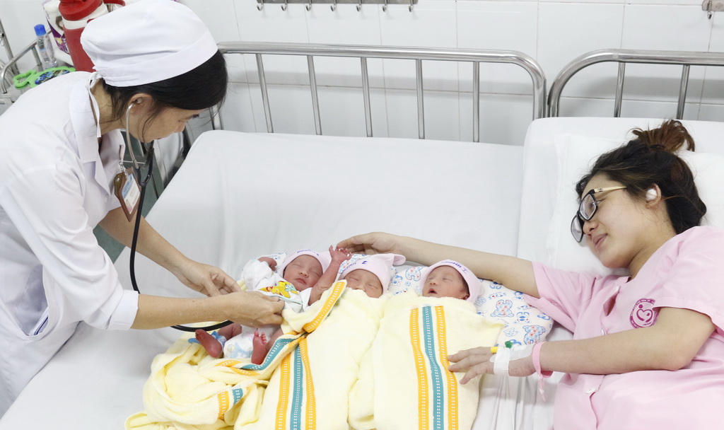 ​Good things come in threes: triplets born in Can Tho