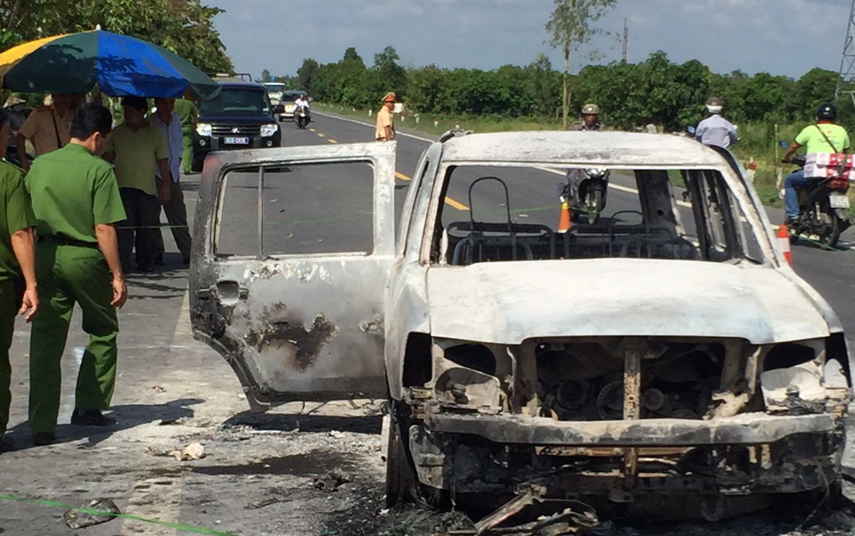 Muggers attack, burn company directors’ car in southern Vietnam
