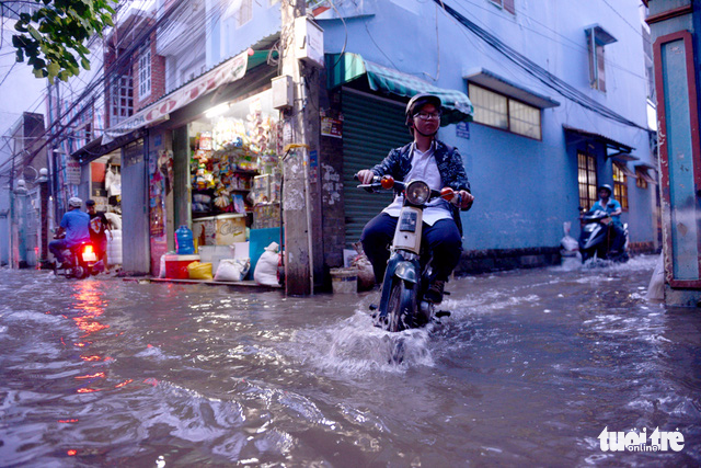 ​Ho Chi Minh City alley suffers around-the-clock flooding