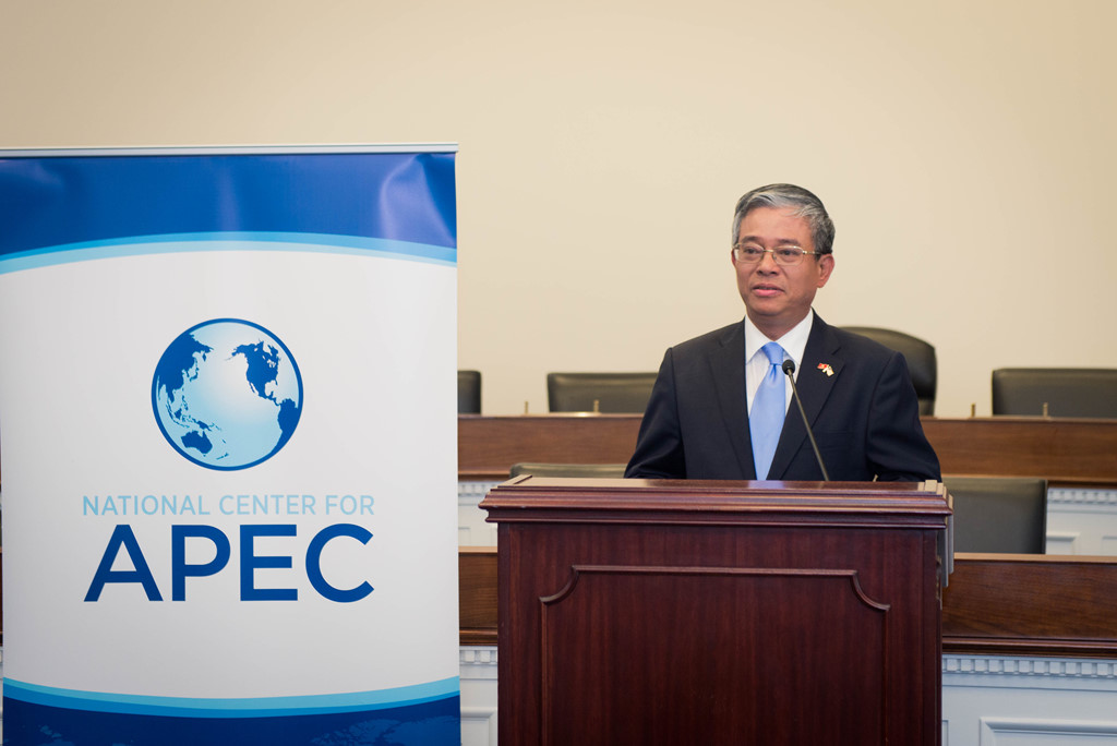 ​US parliamentary group commissioned to support 2017 APEC in Vietnam