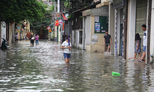 ​​Tropical depression causes rain, flooding in central Vietnam