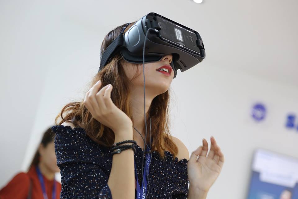 ​Virtual reality tour to Son Doong Cave amazes participants at Da Nang exhibition