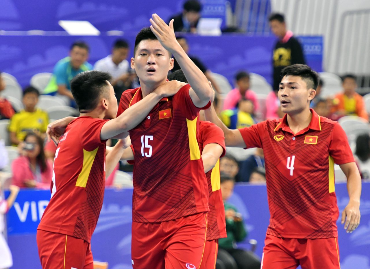 ​Vietnam edge hosts China in futsal tournament