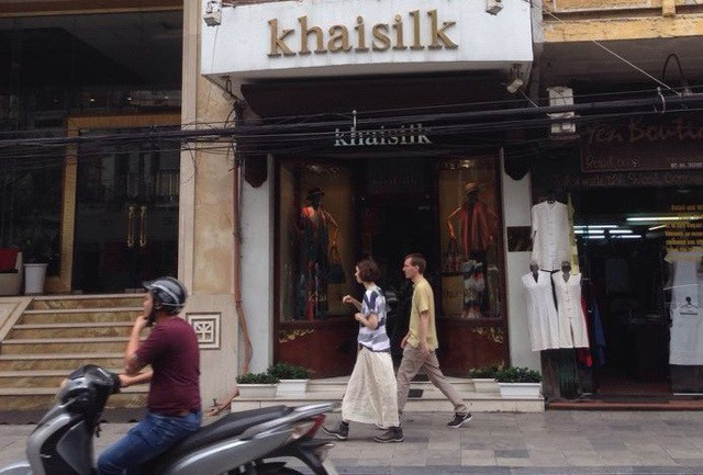 ​Hanoi market watchdog seizes Khaisilk products following ‘Made-in-China’ scandal