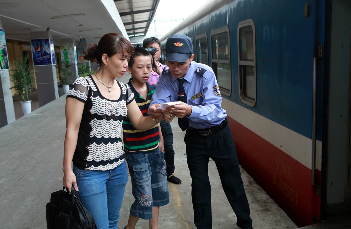Vietnam to install automatic ticket gates at major train stations