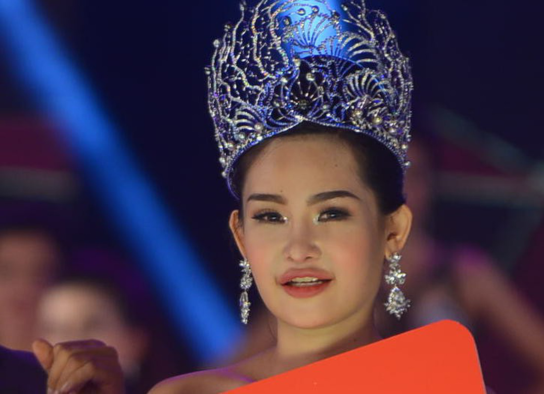 22-year-old shocks audience to win Miss Ocean Vietnam crown