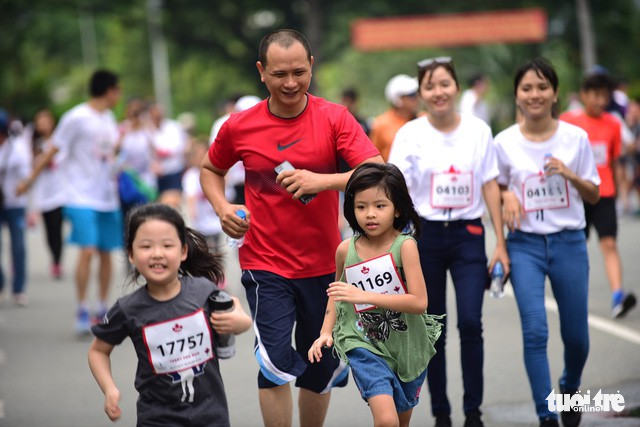 ​Nearly 20,000 take part in charity run in Ho Chi Minh City for cancer research