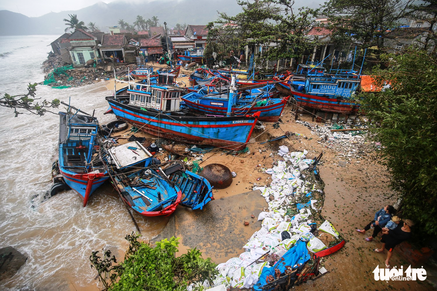 Fishing boats are damaged in Dai Lanh Commune, Van Ninh District, in the south-central province of Khanh Hoa. Photo: Tuoi Tre