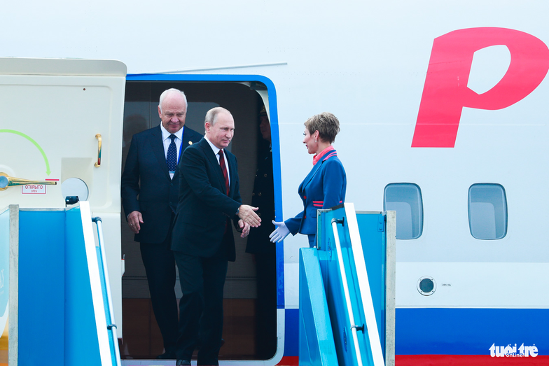 Putin arrives in Da Nang for APEC, to meet with Trump, Xi
