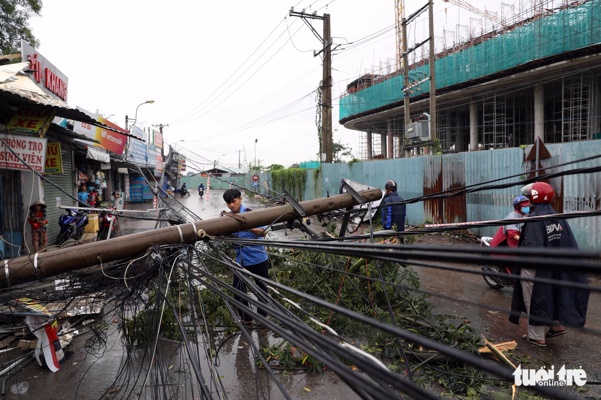 Typhoon Kirogi causes substantial damage in Ho Chi Minh City, Binh Duong