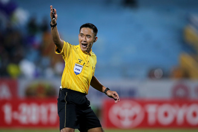 ​Initiative to have int’l referees in Vietnam’s top-tier football league backfires