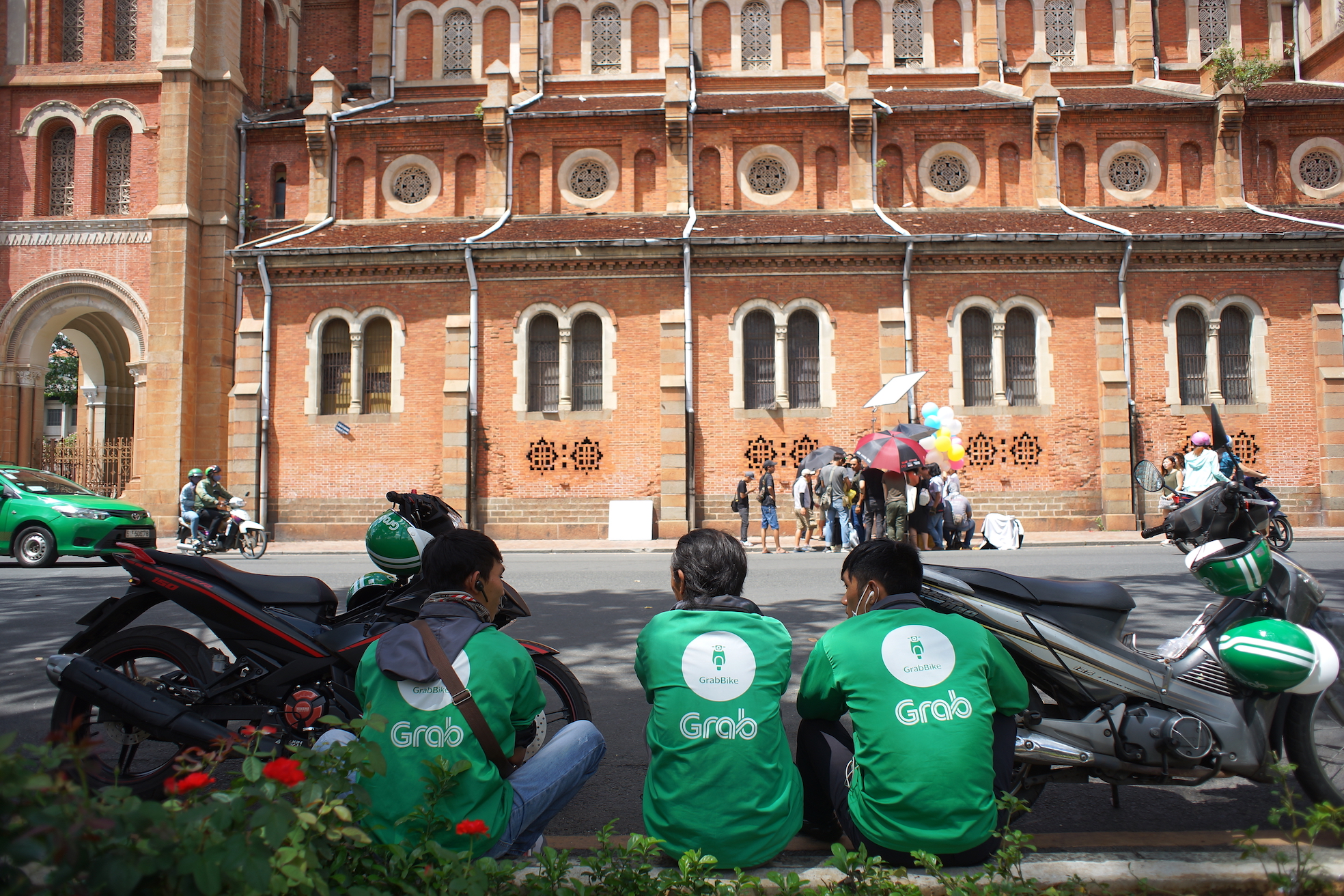 Rise of ride-hailing apps spells doom for ‘xe om’ in Saigon  