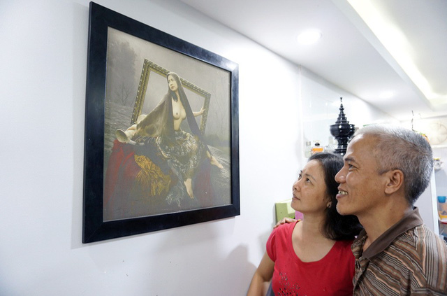 ​A Family Affair: Vietnamese photographer’s wife, relatives bare all in the name of art