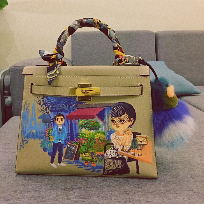 Sy's paintings are featured on Hermes handbags in this 2015 fashion project. Courtesy of Sy