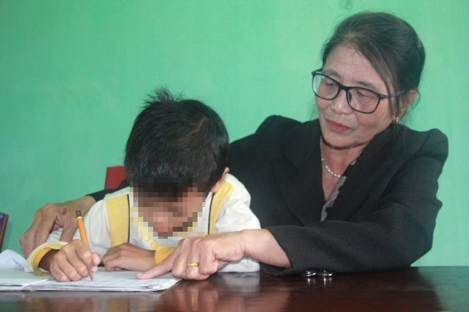 ​In Vietnam, retired teacher turns selfless ‘mother’ of underprivileged children