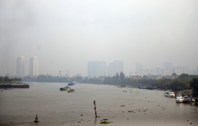 Prolonged mist shrouds parts of Ho Chi Minh City